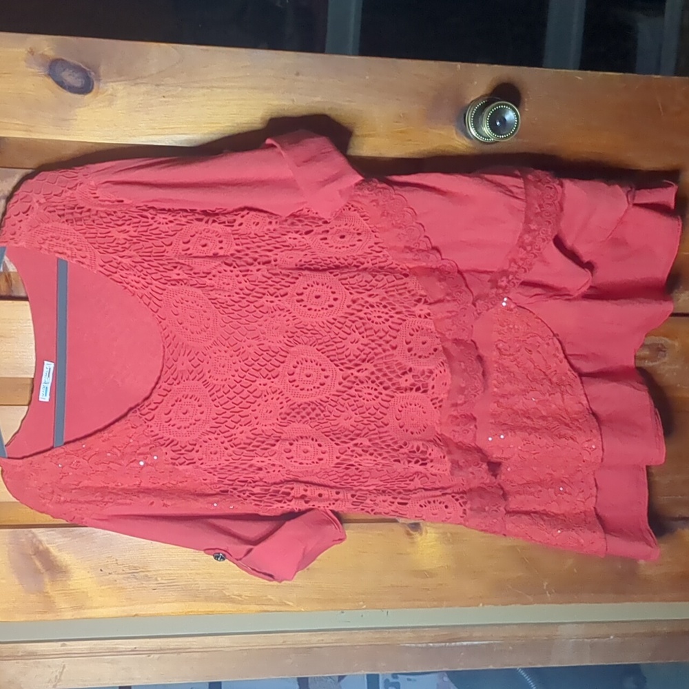 MADE IN ITALY* roll sleeve round neck layered look sequin lace crochet tunic top